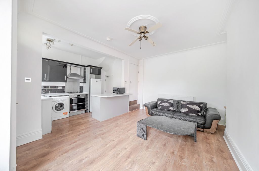 Property photo 2 of 17 1497154-13-6A60c4...