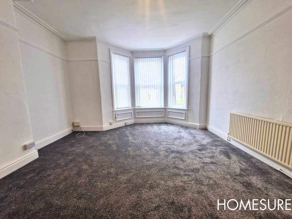 Property photo 3 of 7 Living Room