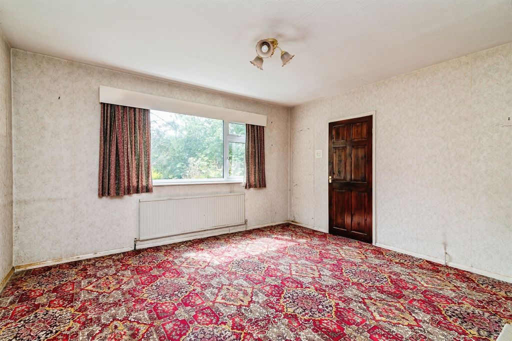 Property photo 3 of 19