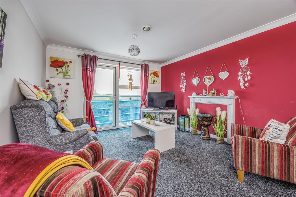Property photo 2 of 13 42 Southdown View, Military Road, Hilsea-Porticoma