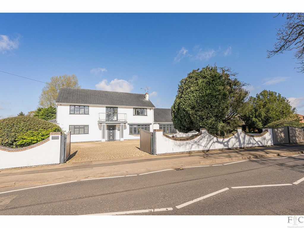 Property photo 1 of 36