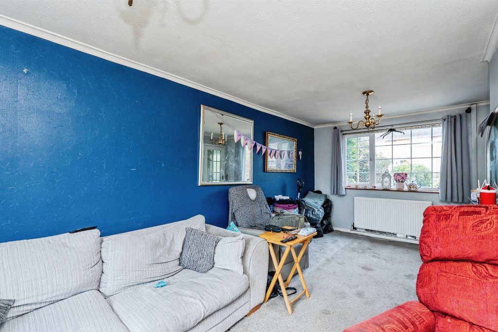 Property photo 3 of 17