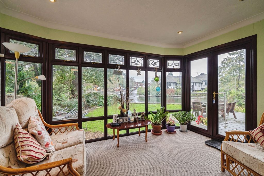 Property photo 2 of 33 Photo