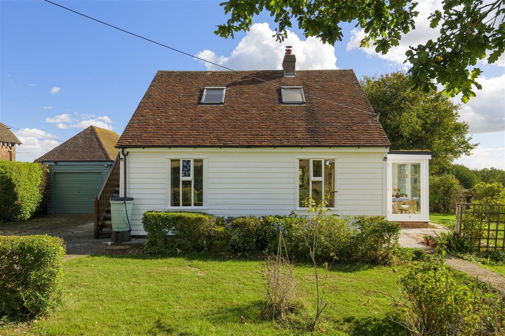 Property photo 2 of 32