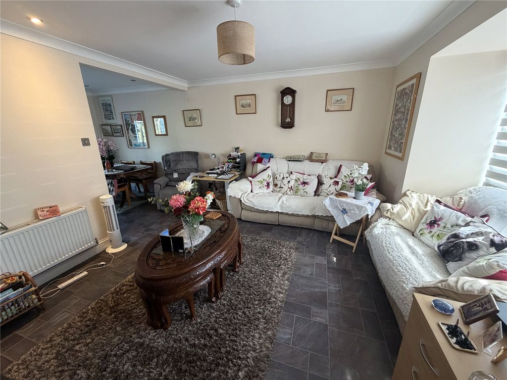 Property photo 2 of 15 Picture No. 02