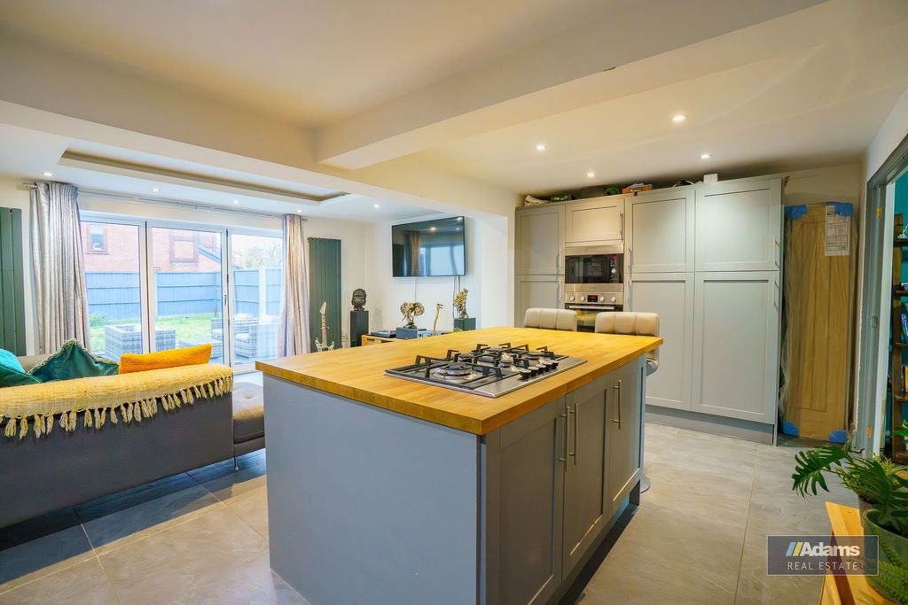 Property photo 1 of 26