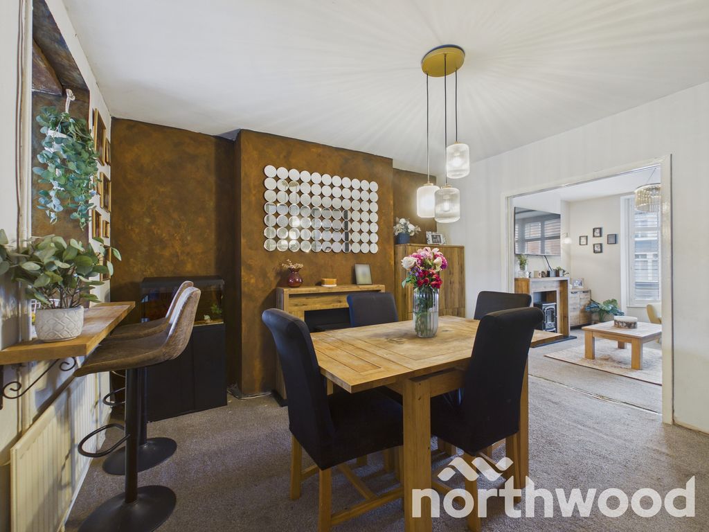 Property photo 3 of 25