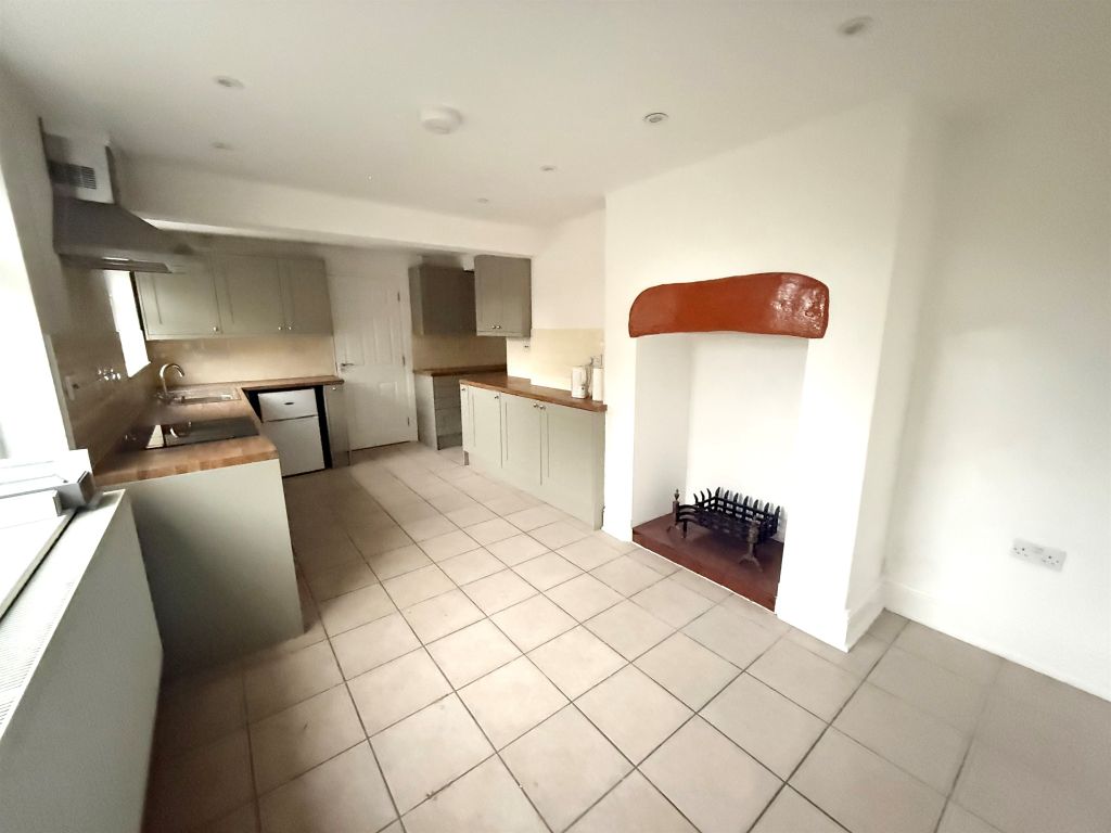 Property photo 2 of 24