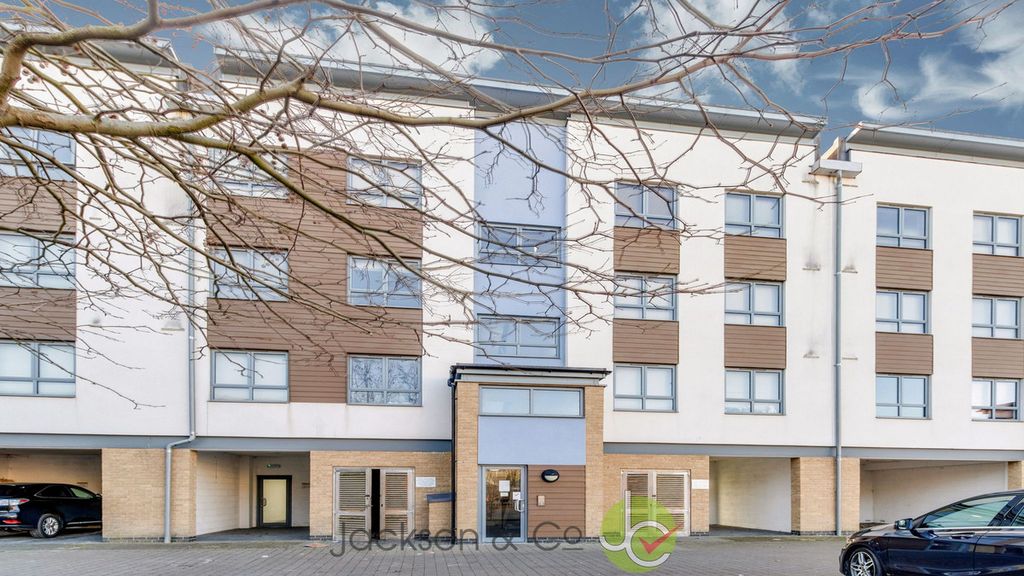 Property photo 1 of 9