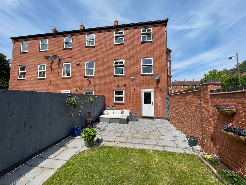 Property photo 3 of 18