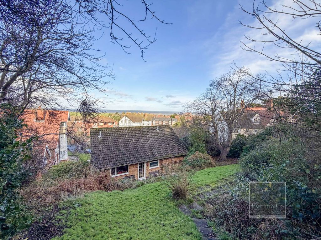 Property photo 2 of 23