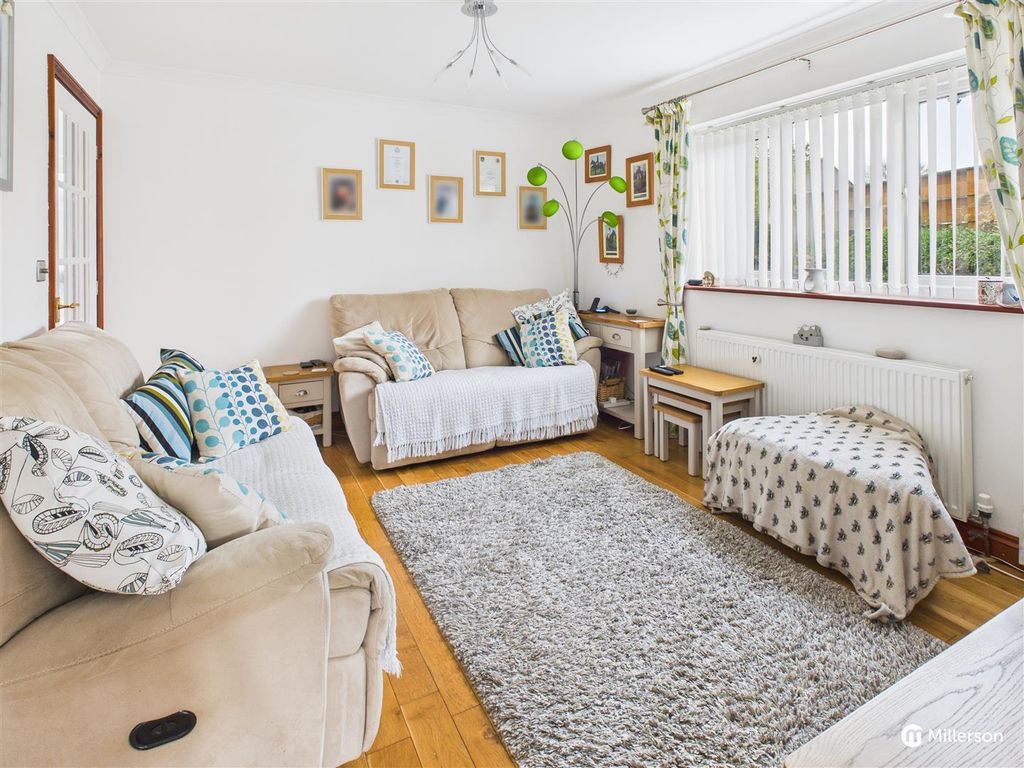 Property photo 2 of 20 Living Room