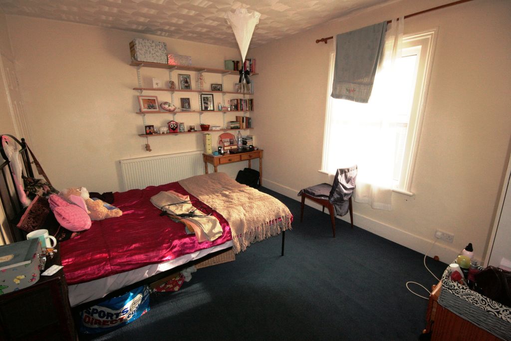 Property photo 3 of 7