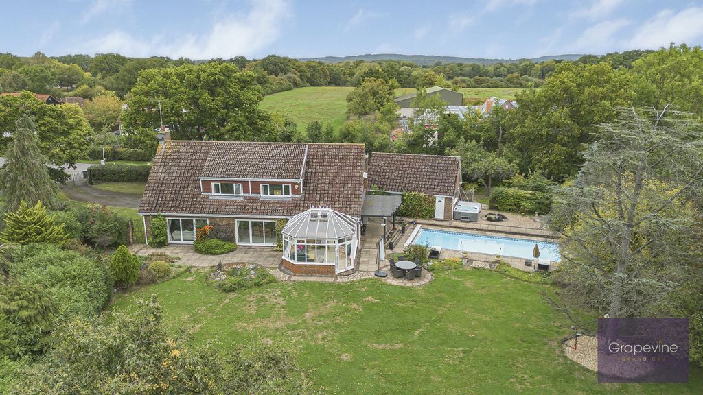 Property photo 2 of 47