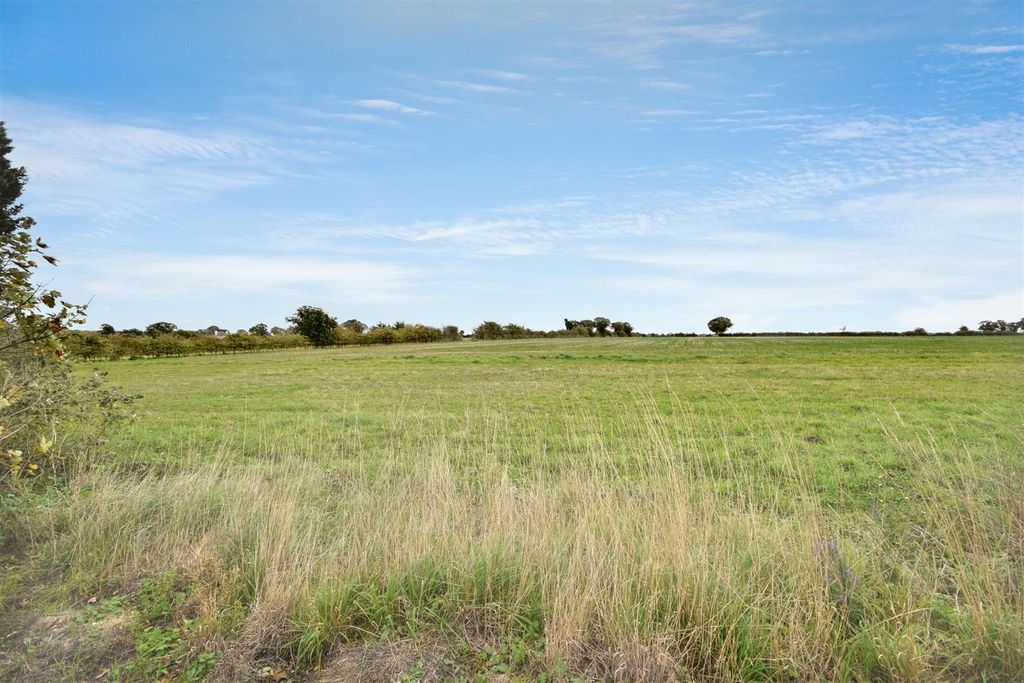 Property photo 2 of 16 17 (1).Jpg