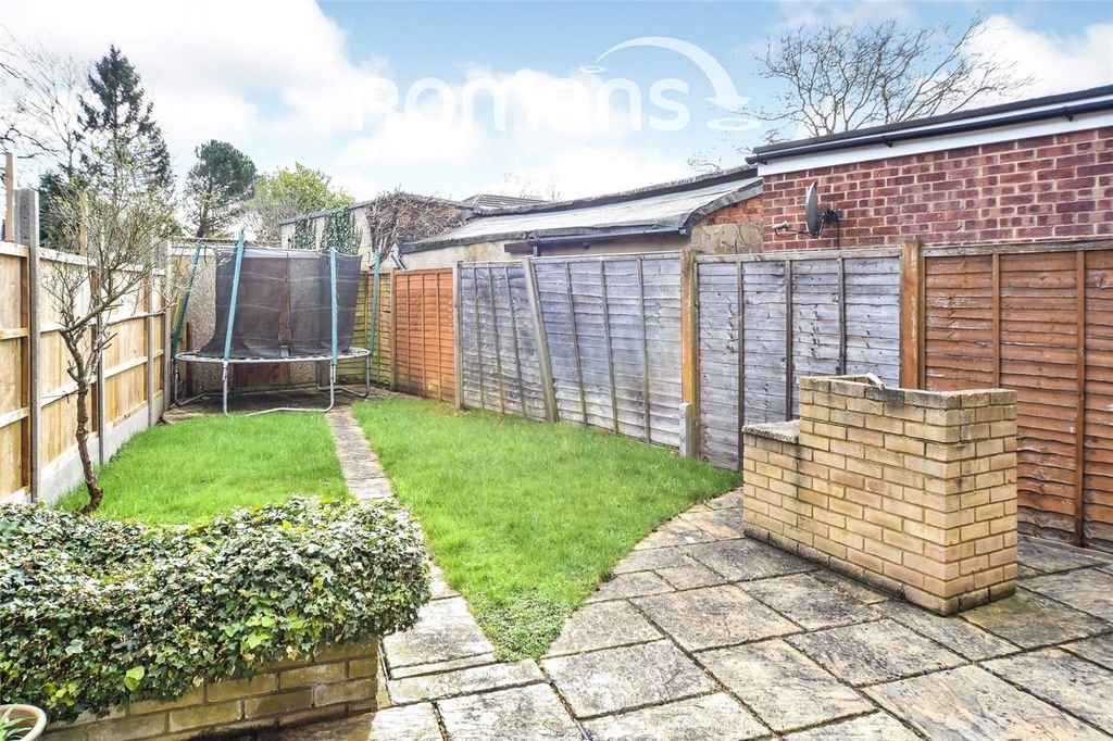 Property photo 2 of 8 2