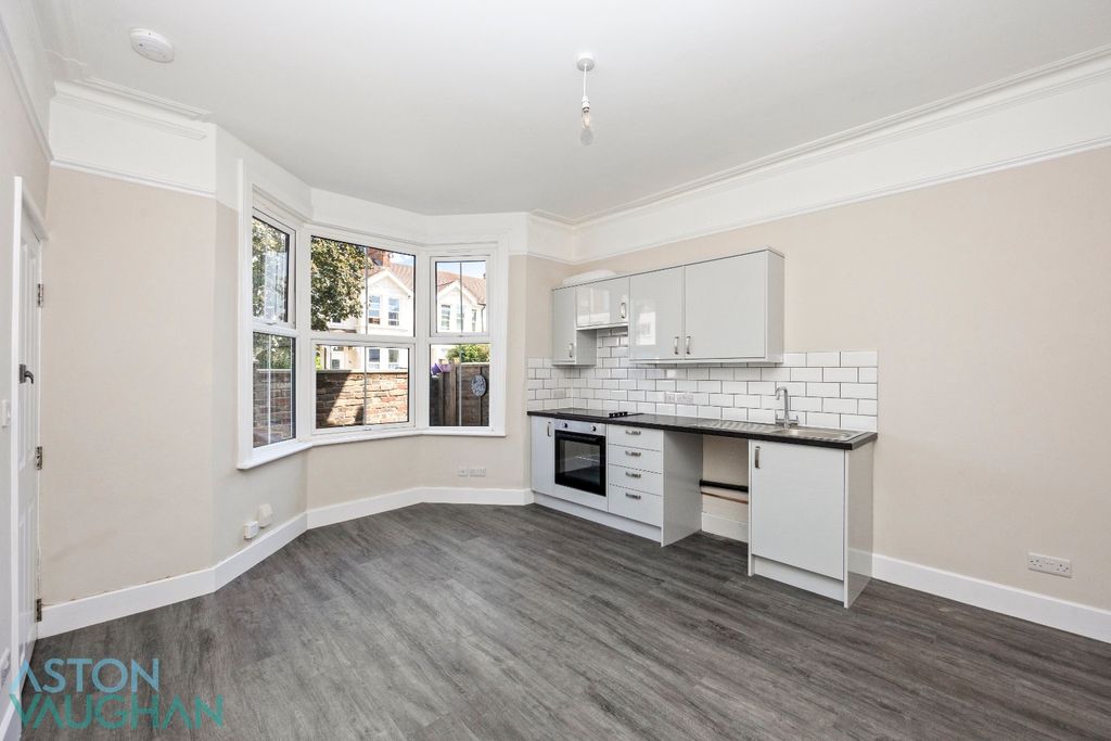 Property photo 2 of 8 4603271