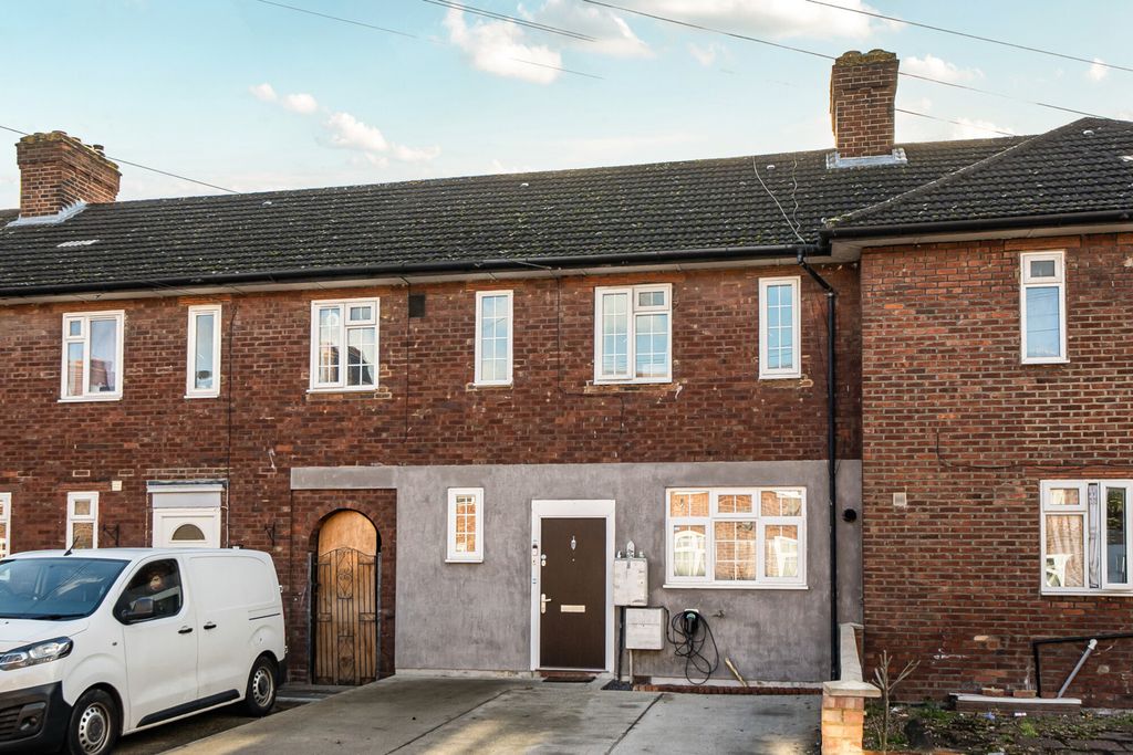 Property photo 1 of 14 External