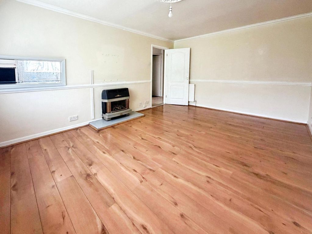 Property photo 2 of 19 Living Room