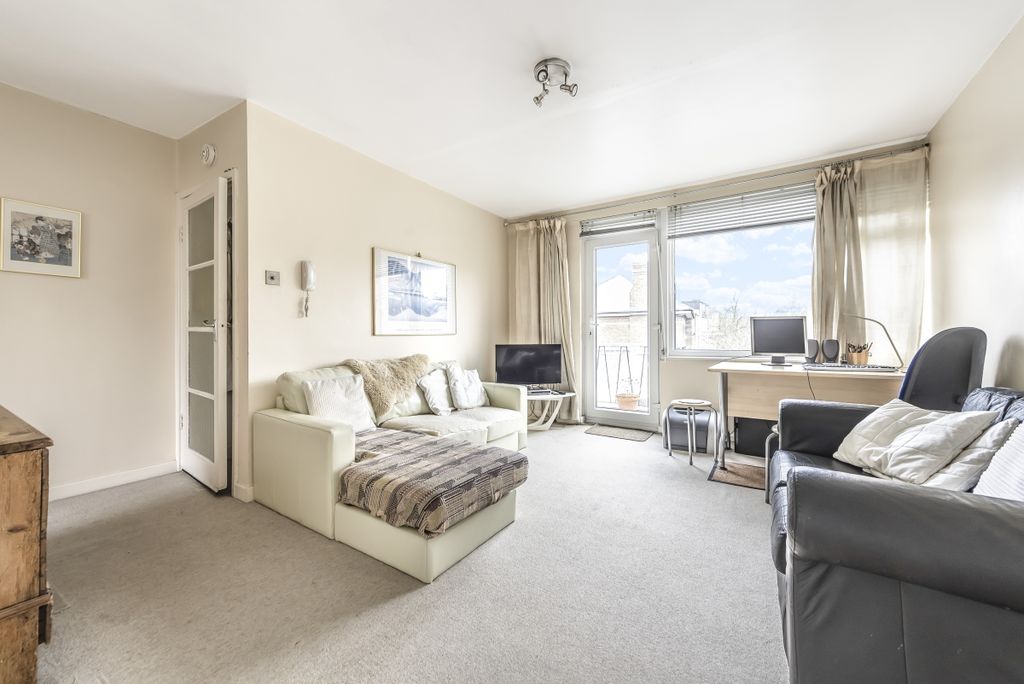 Property photo 2 of 15 572418 (2)
