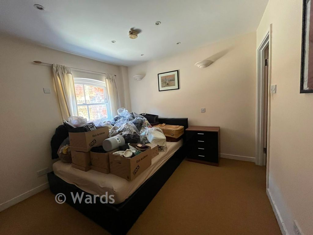 Property photo 2 of 7 Bedroom
