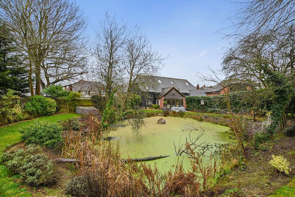 Property photo 2 of 16