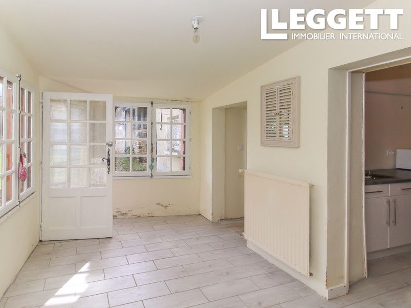 Property photo 2 of 10