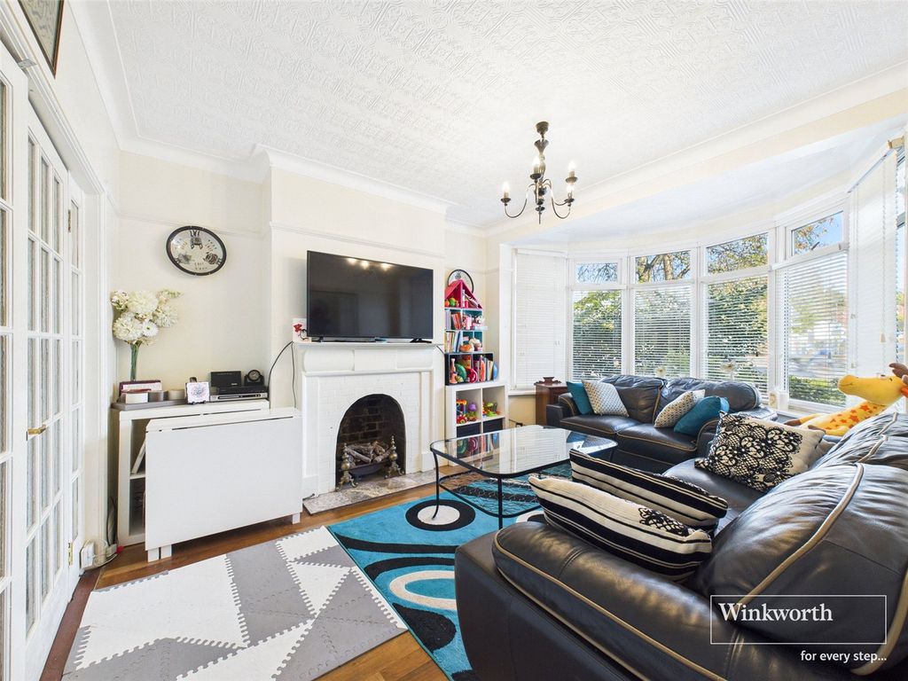 Property photo 2 of 11 Living Room