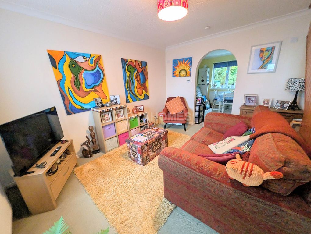 Property photo 2 of 9