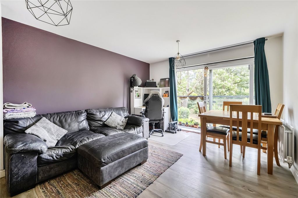 Property photo 3 of 17 Living Room Ki