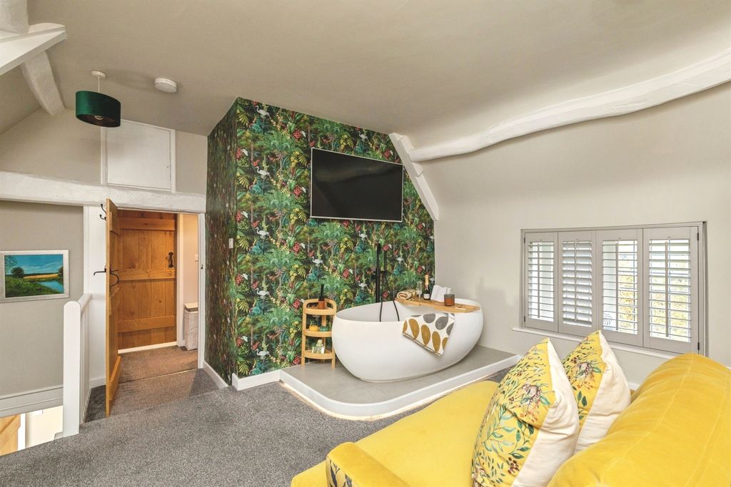 Additional image 10 of 5 bed farmhouse for saleBowerhill, Melksham SN12
