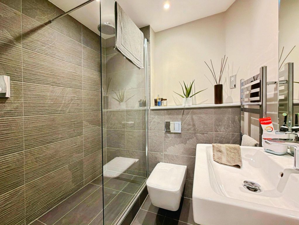 Property photo 3 of 18 4869555