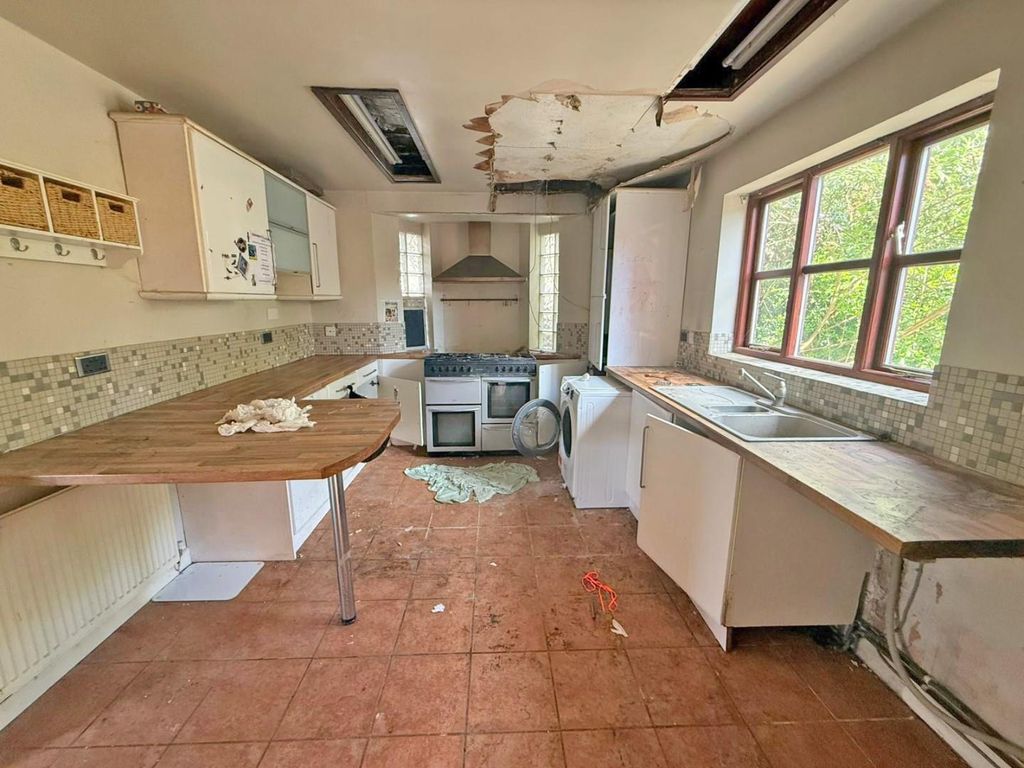 Property photo 2 of 14 8.04.Jpeg