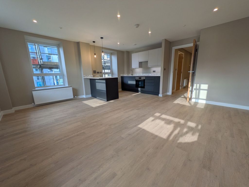 Property photo 2 of 15 Open Plan 2