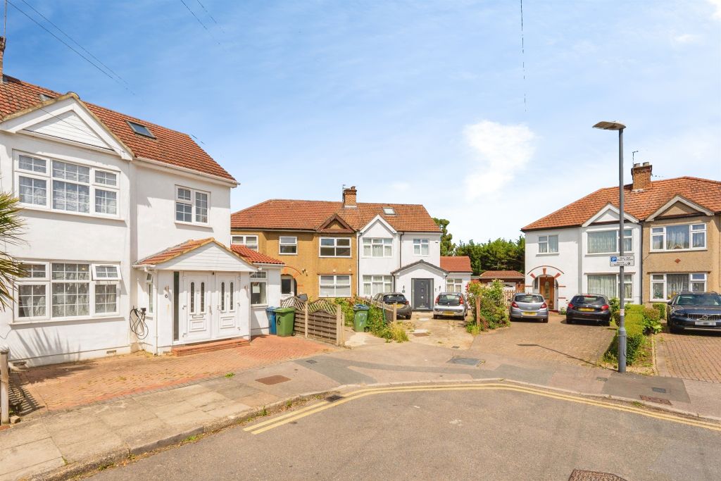 Property photo 1 of 18