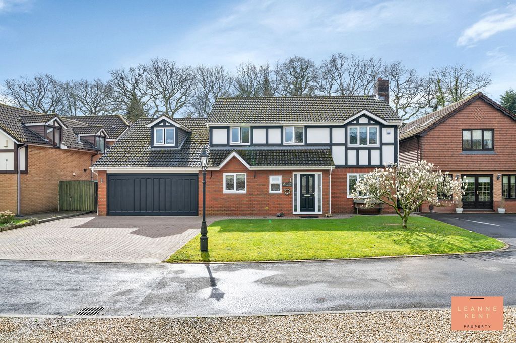 Property photo 1 of 50