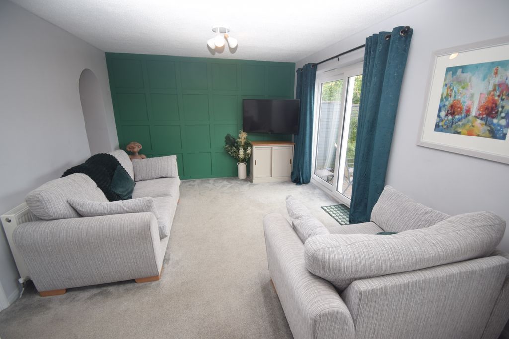 Property photo 3 of 13 Living Area