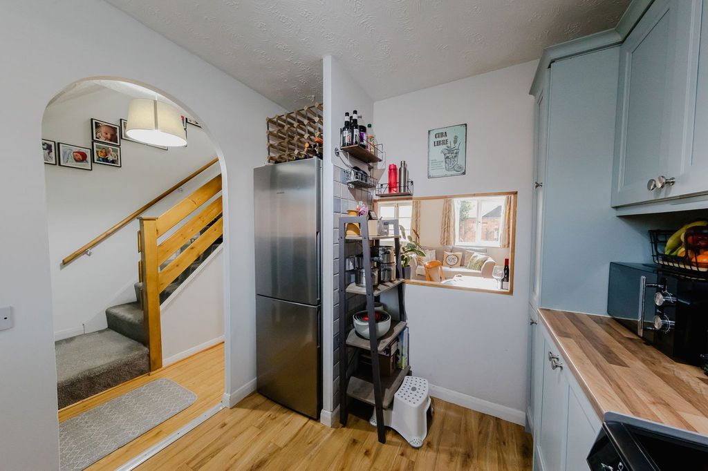 Property photo 3 of 18