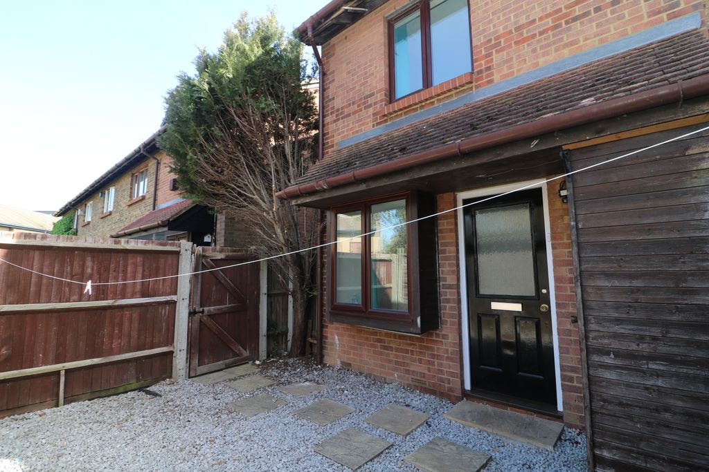 Property photo 2 of 7