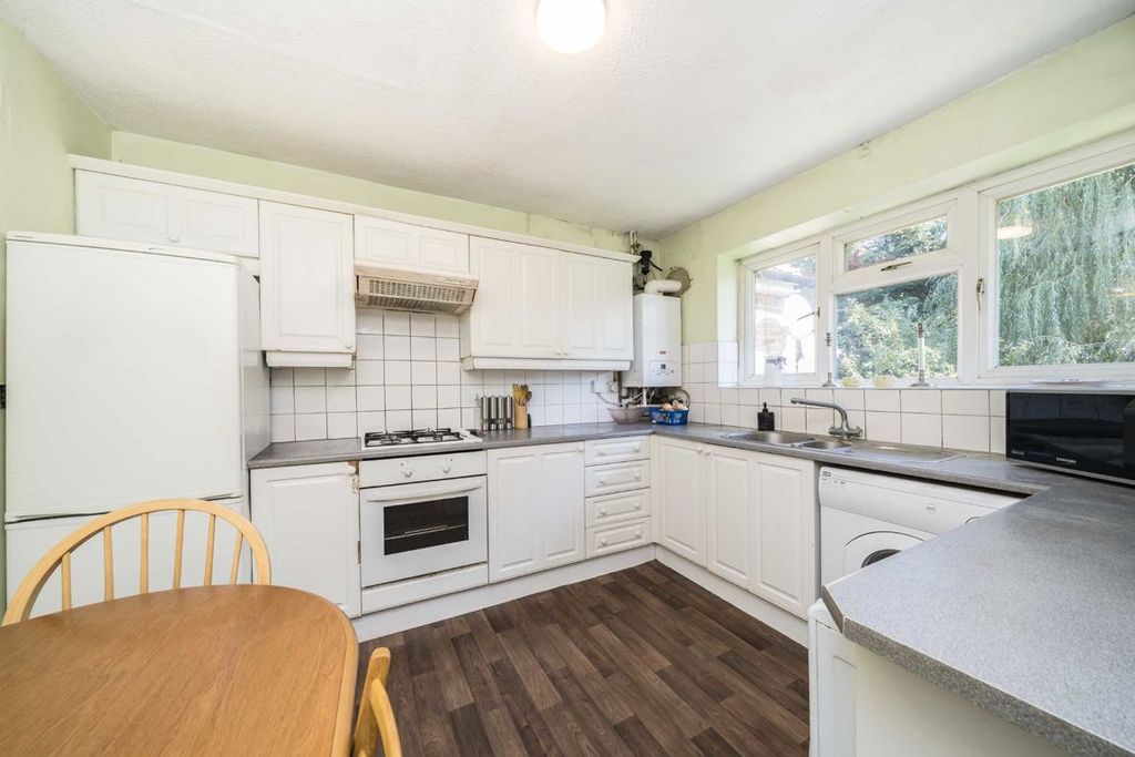 Property photo 3 of 7