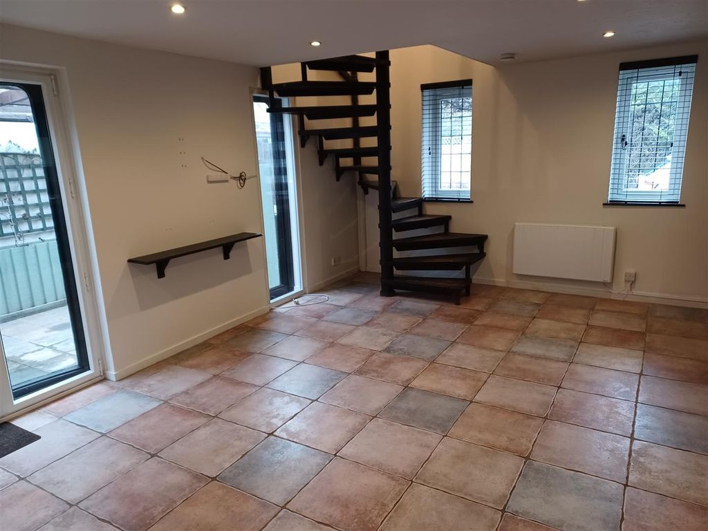 Property photo 2 of 11 20260109_141013.Jpg