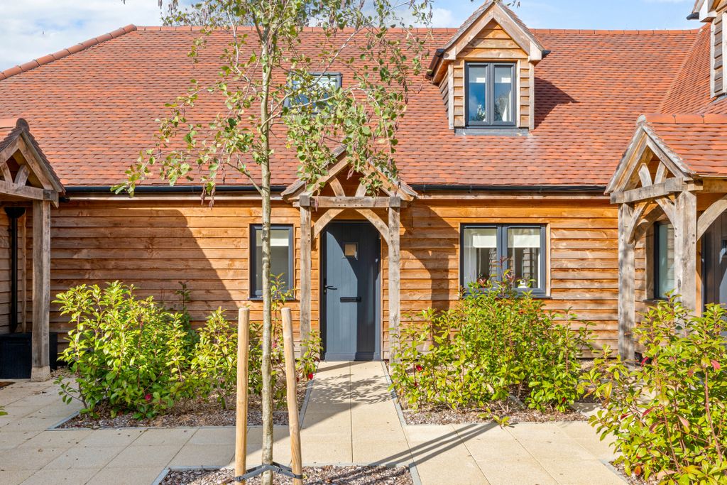 Property photo 2 of 18 Picture No. 23