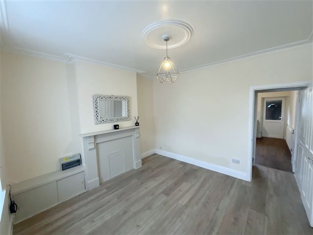 Property photo 3 of 21 Living Room