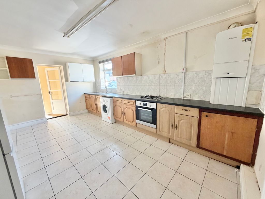 Property photo 3 of 13 Img_7500