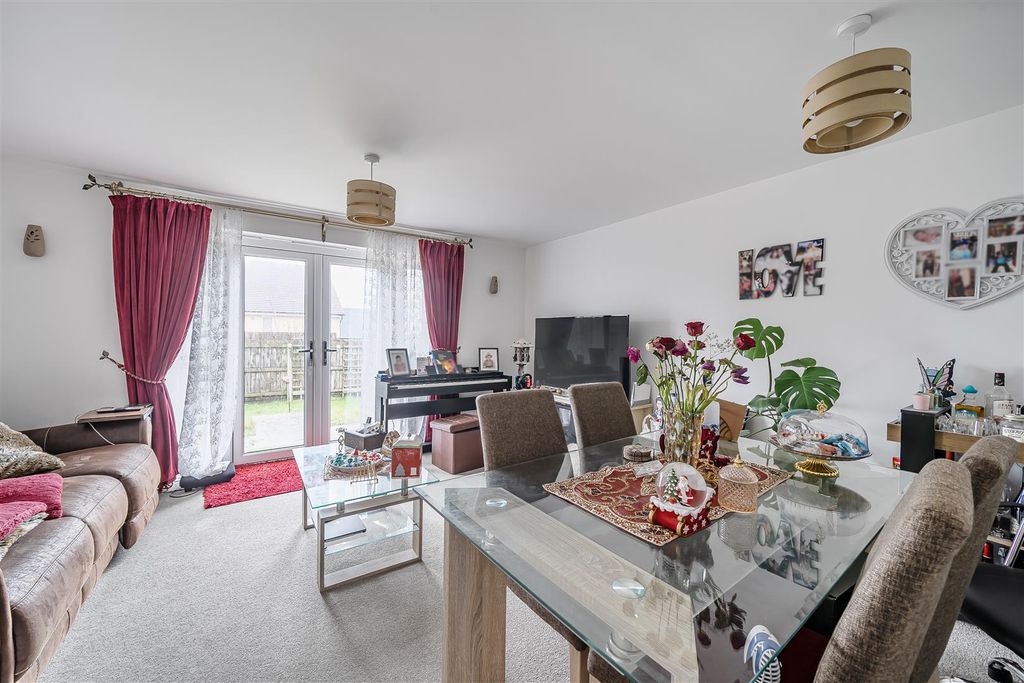 Property photo 3 of 12 1407019-10-698B5408Cabb4.Jpg