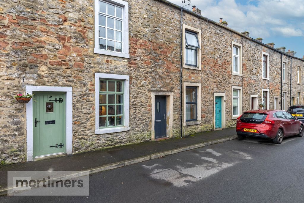 Property photo 1 of 19 External