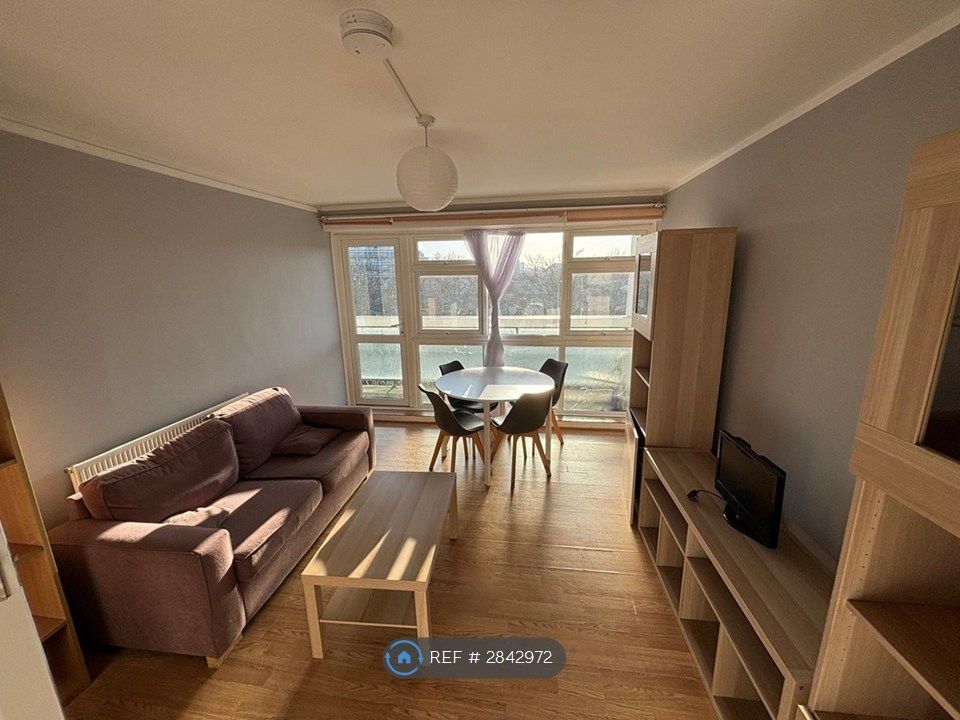 Property photo 1 of 15 Lounge