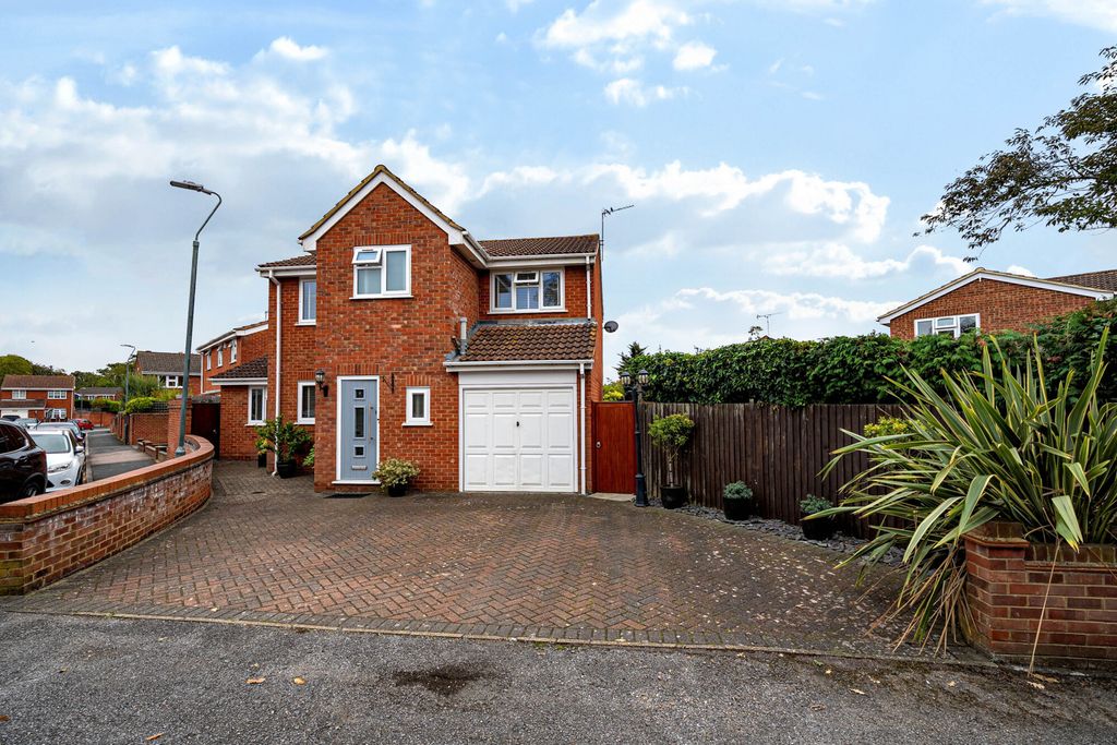 Property photo 1 of 22 External