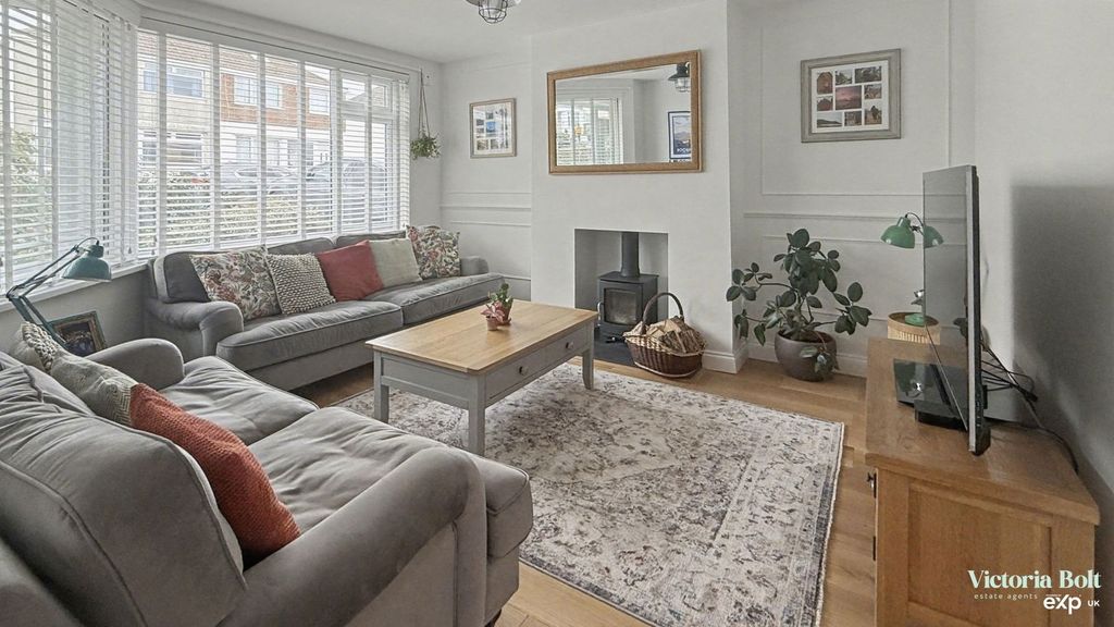 Property photo 3 of 20