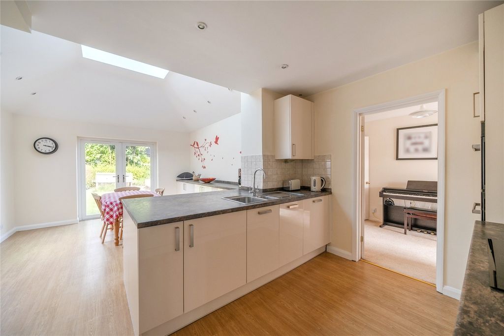 Property photo 3 of 19 Picture 3